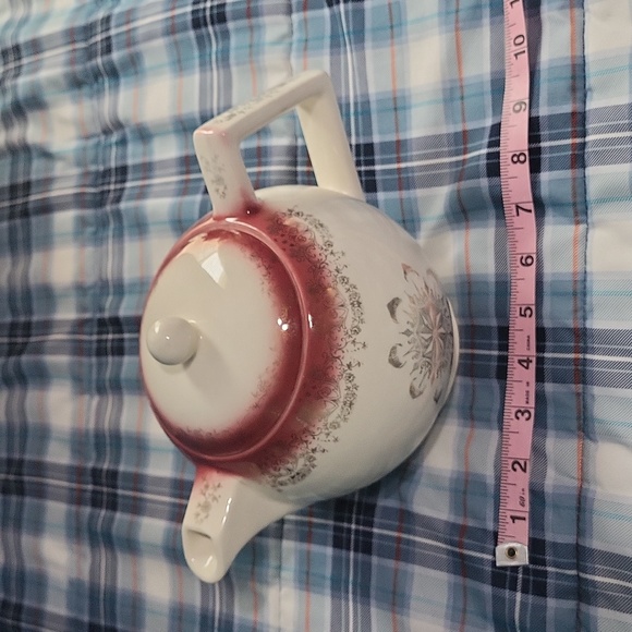 Vintage Warranted 22k gold large teapot home decor decoration unique handle - Picture 2 of 8